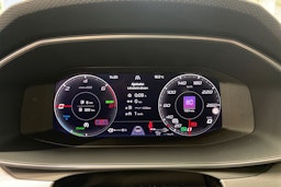 punainen SEAT Leon Sportstourer 2021 kuva 14.