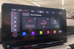 punainen SEAT Leon Sportstourer 2021 kuva 17.