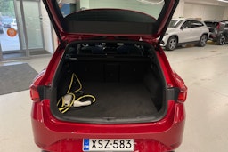 punainen SEAT Leon Sportstourer 2021 kuva 23.