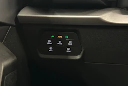 valkoinen SEAT Leon 2021 kuva 14.