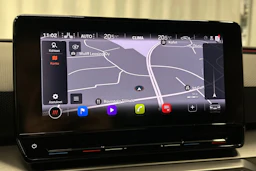 valkoinen SEAT Leon 2021 kuva 19.