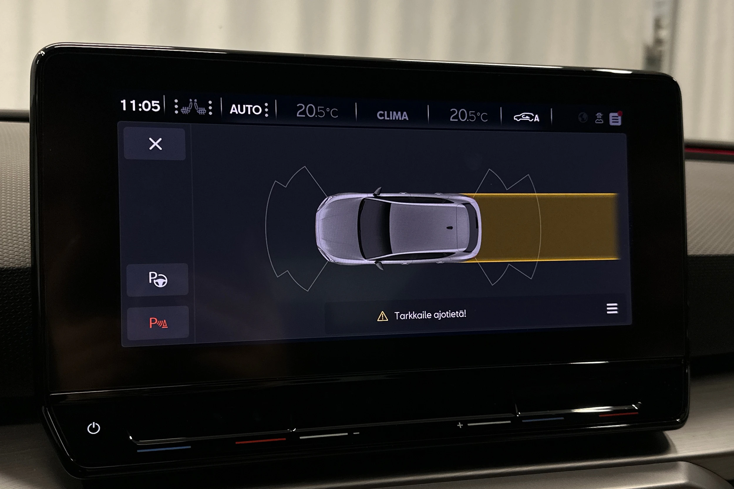 valkoinen SEAT Leon 2021 kuva 32.
