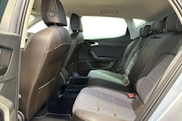 harmaa SEAT Leon 2022 kuva 10.