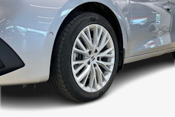 harmaa SEAT Leon 2022 kuva 11.