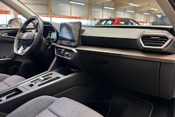 harmaa SEAT Leon 2022 kuva 14.