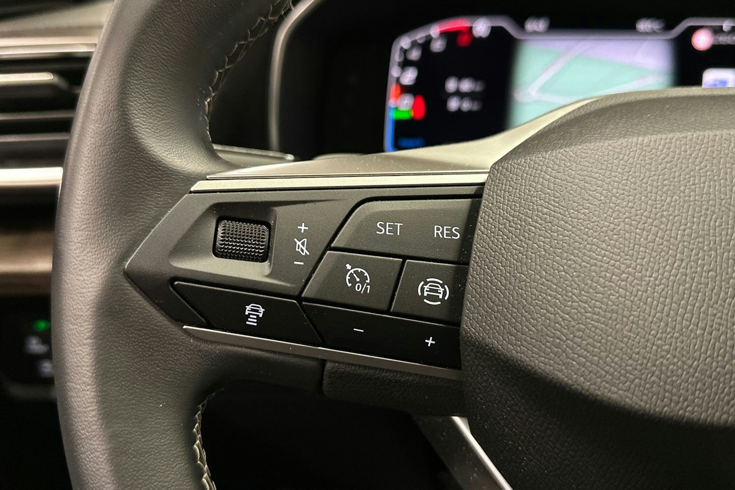 harmaa SEAT Leon 2022 kuva 24.
