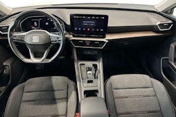 valkoinen SEAT Leon 2022 kuva 9.