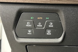 valkoinen SEAT Leon 2022 kuva 22.