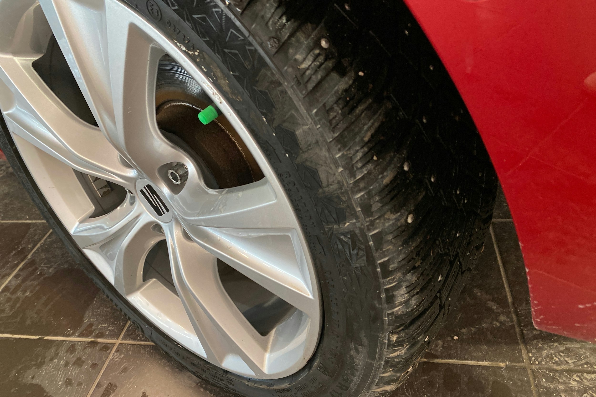 punainen SEAT Leon 2022 kuva 13.