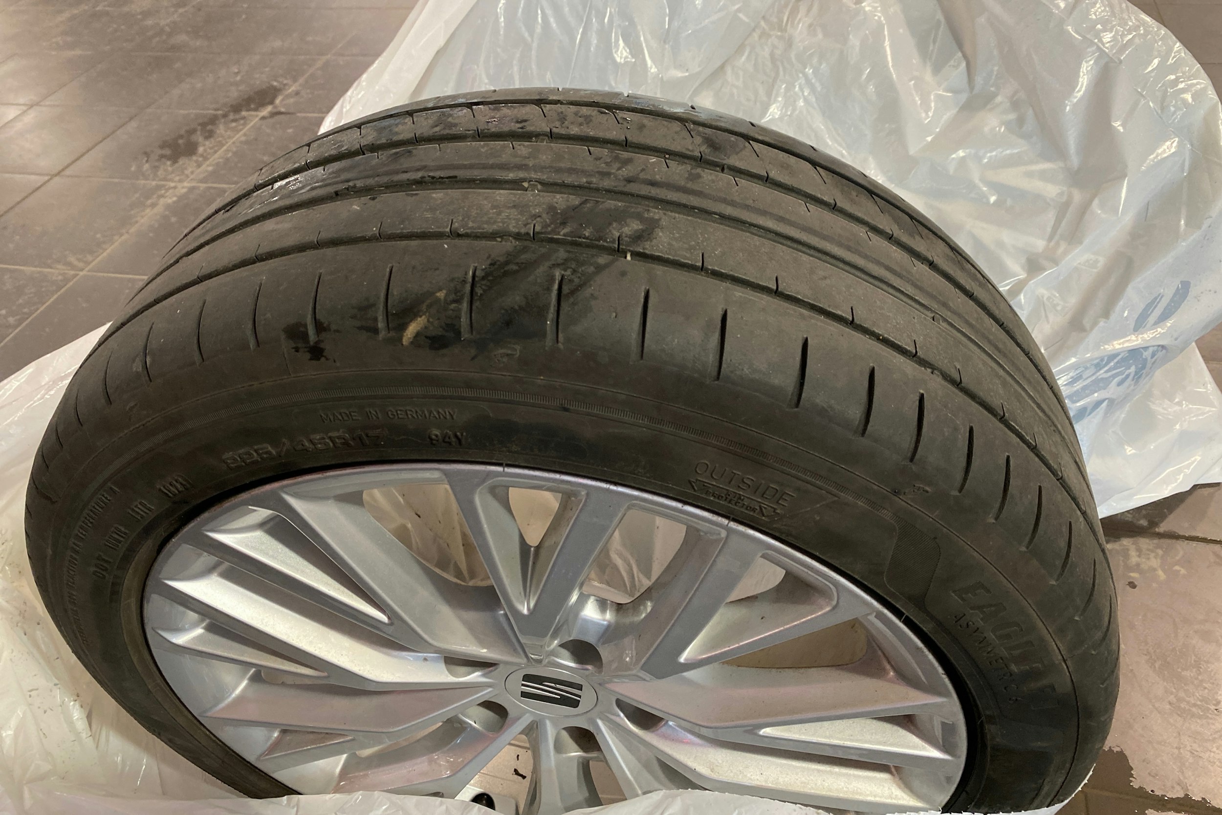 punainen SEAT Leon 2022 kuva 16.