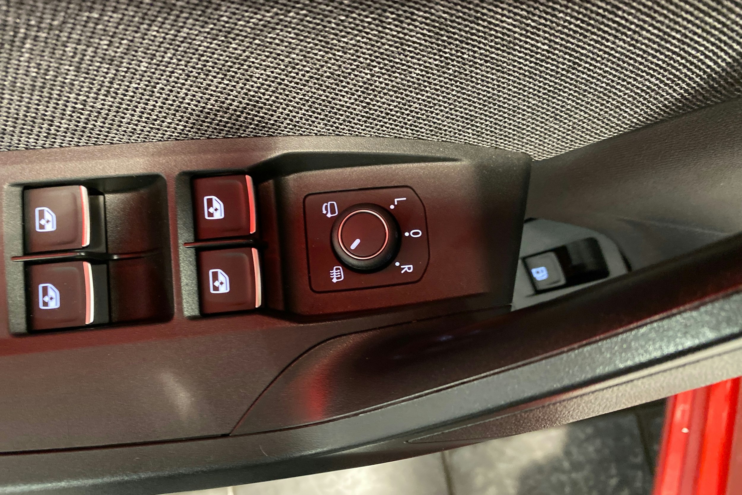 punainen SEAT Leon 2022 kuva 20.