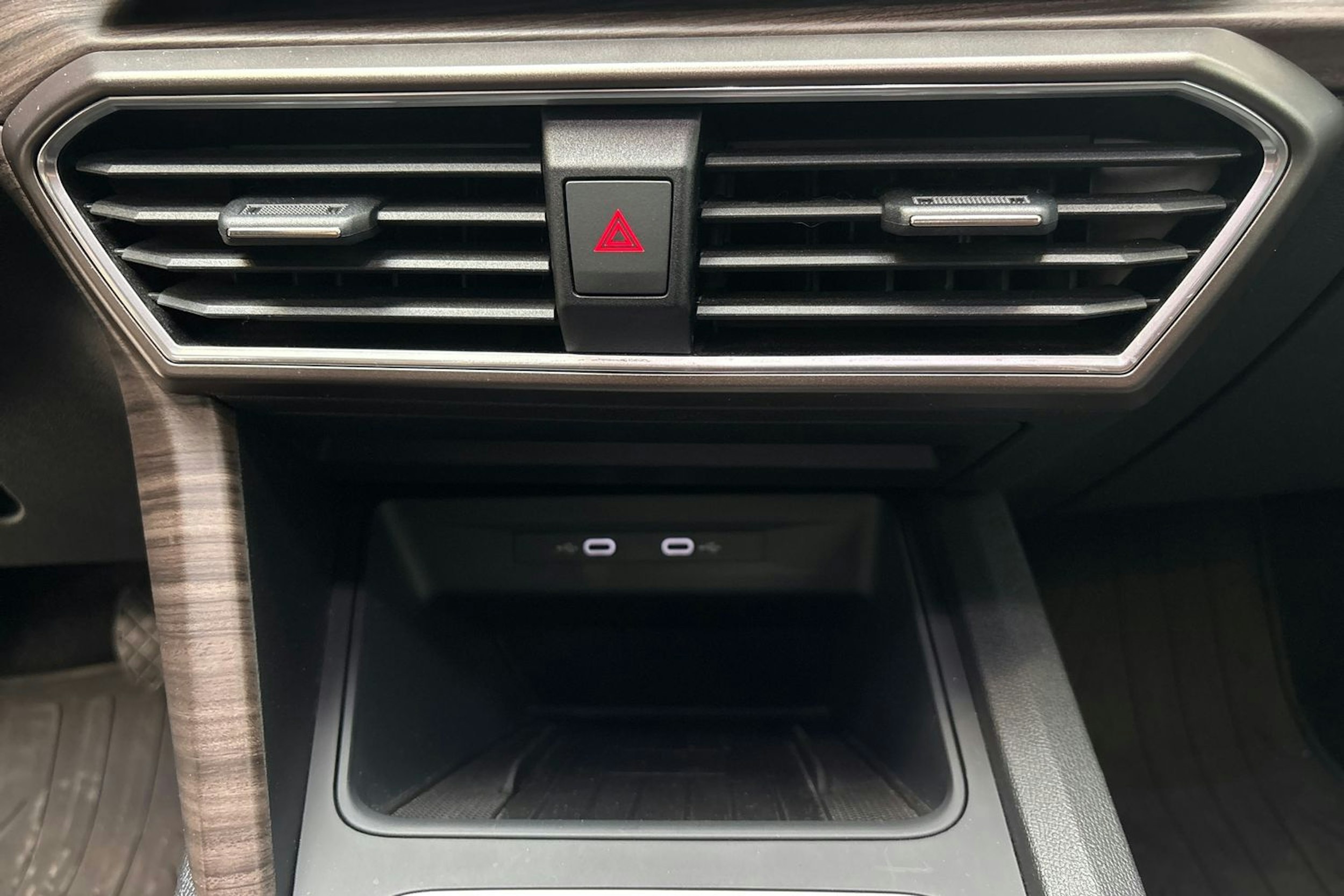 musta SEAT Leon 2022 kuva 27.