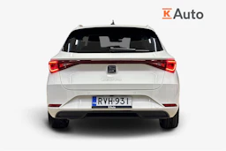 valkoinen SEAT Leon 2023 kuva 3.
