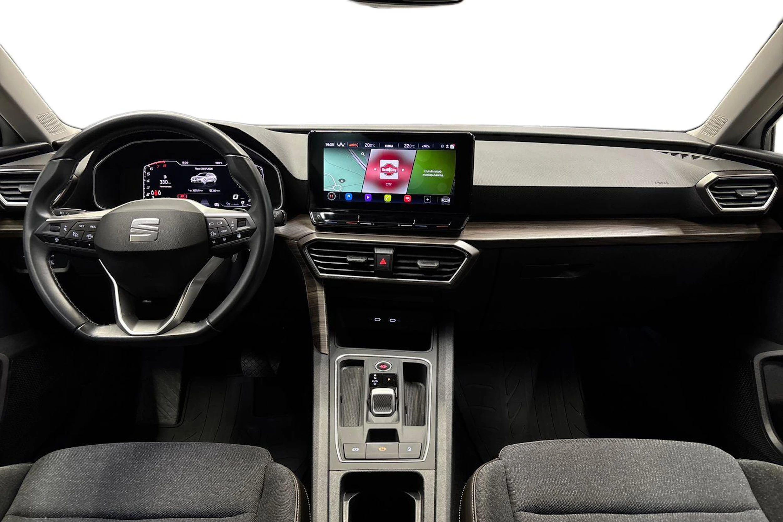 valkoinen SEAT Leon 2023 kuva 7.