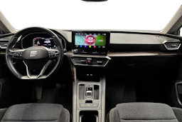 valkoinen SEAT Leon 2023 kuva 7.