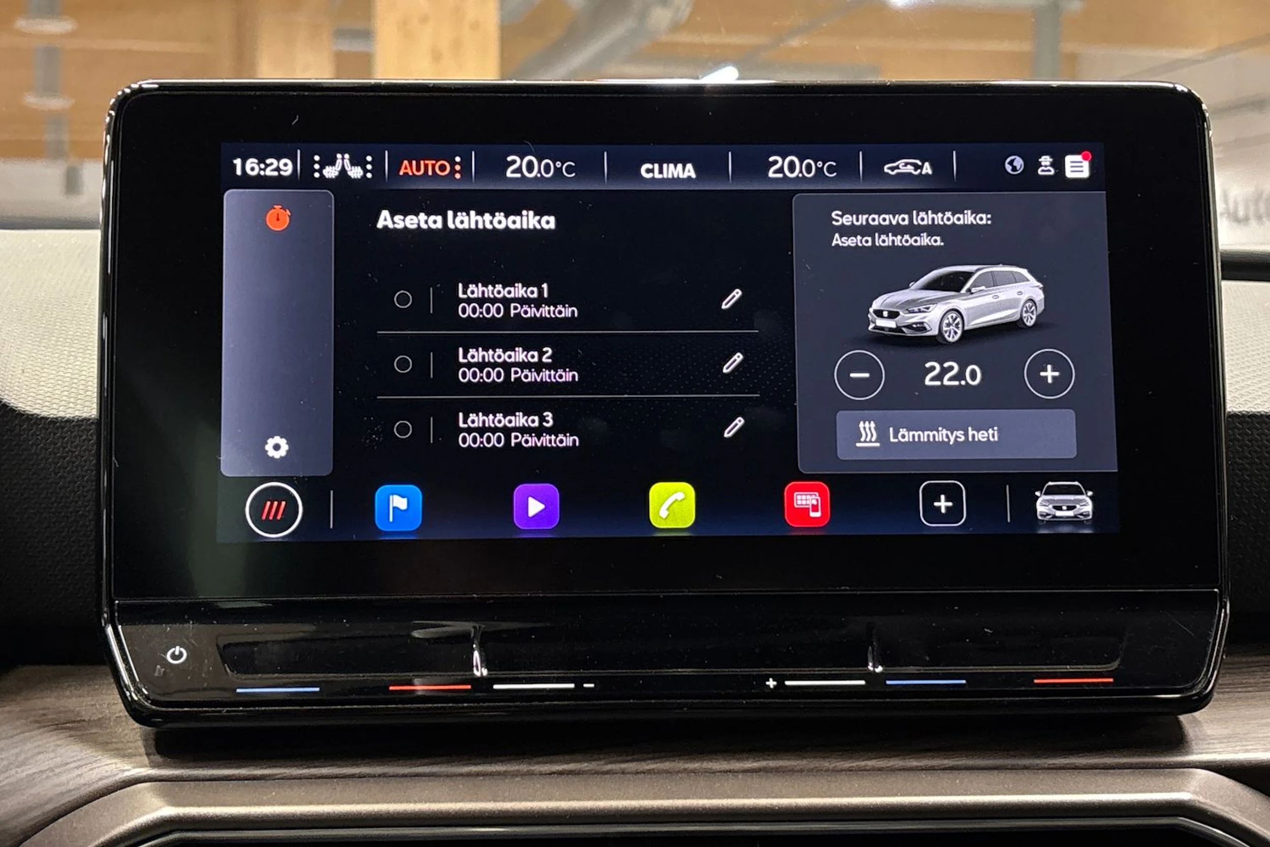 valkoinen SEAT Leon 2023 kuva 27.