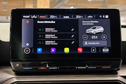 valkoinen SEAT Leon 2023 kuva 27.