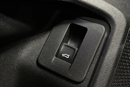 valkoinen SEAT Leon 2023 kuva 31.