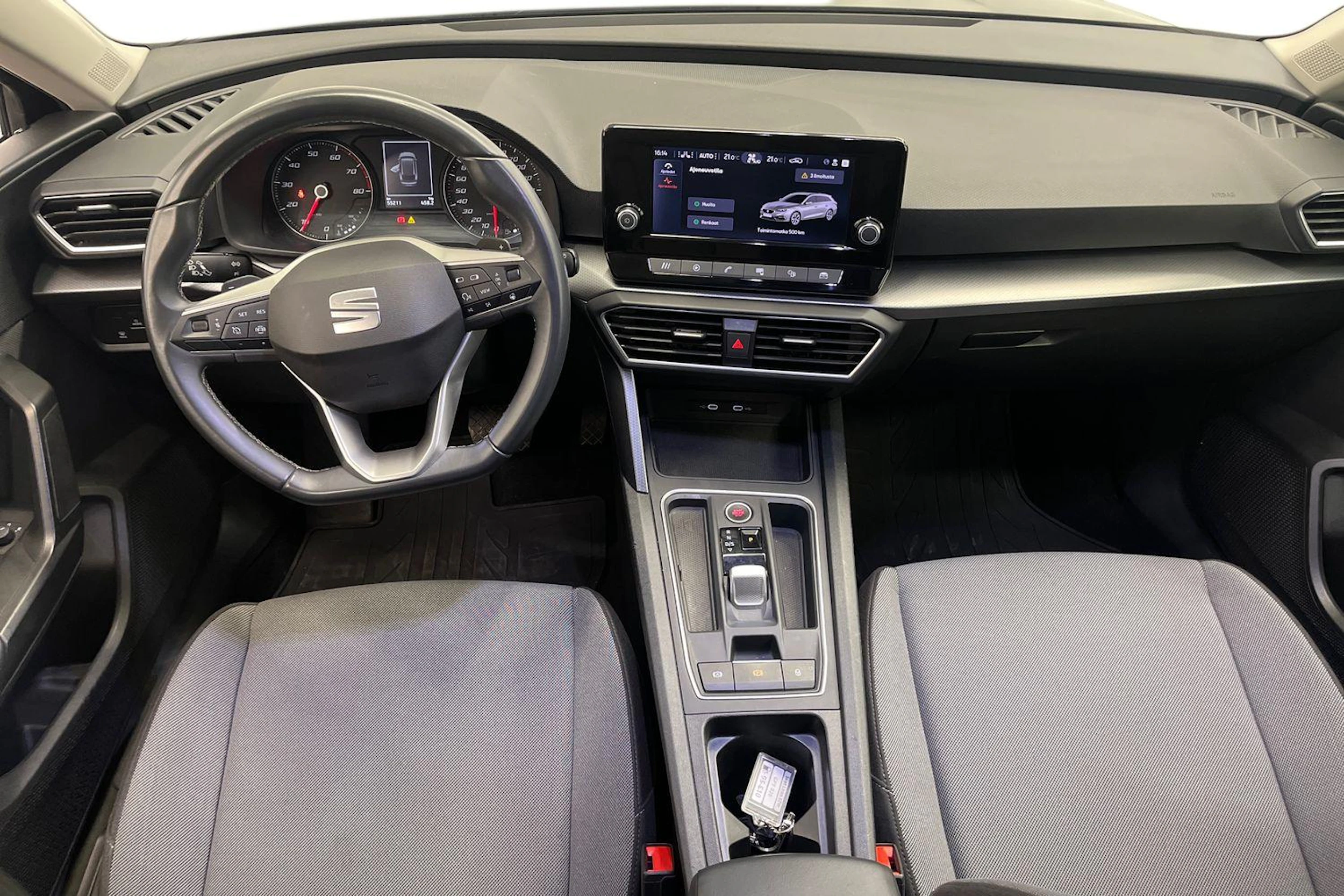 musta SEAT Leon Sportstourer 2024 kuva 7.