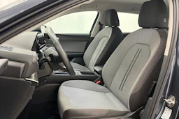 harmaa SEAT Leon Sportstourer 2024 kuva 12.