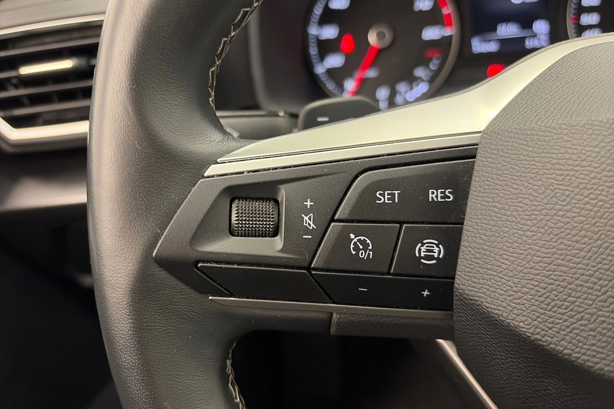 harmaa SEAT Leon Sportstourer 2024 kuva 14.