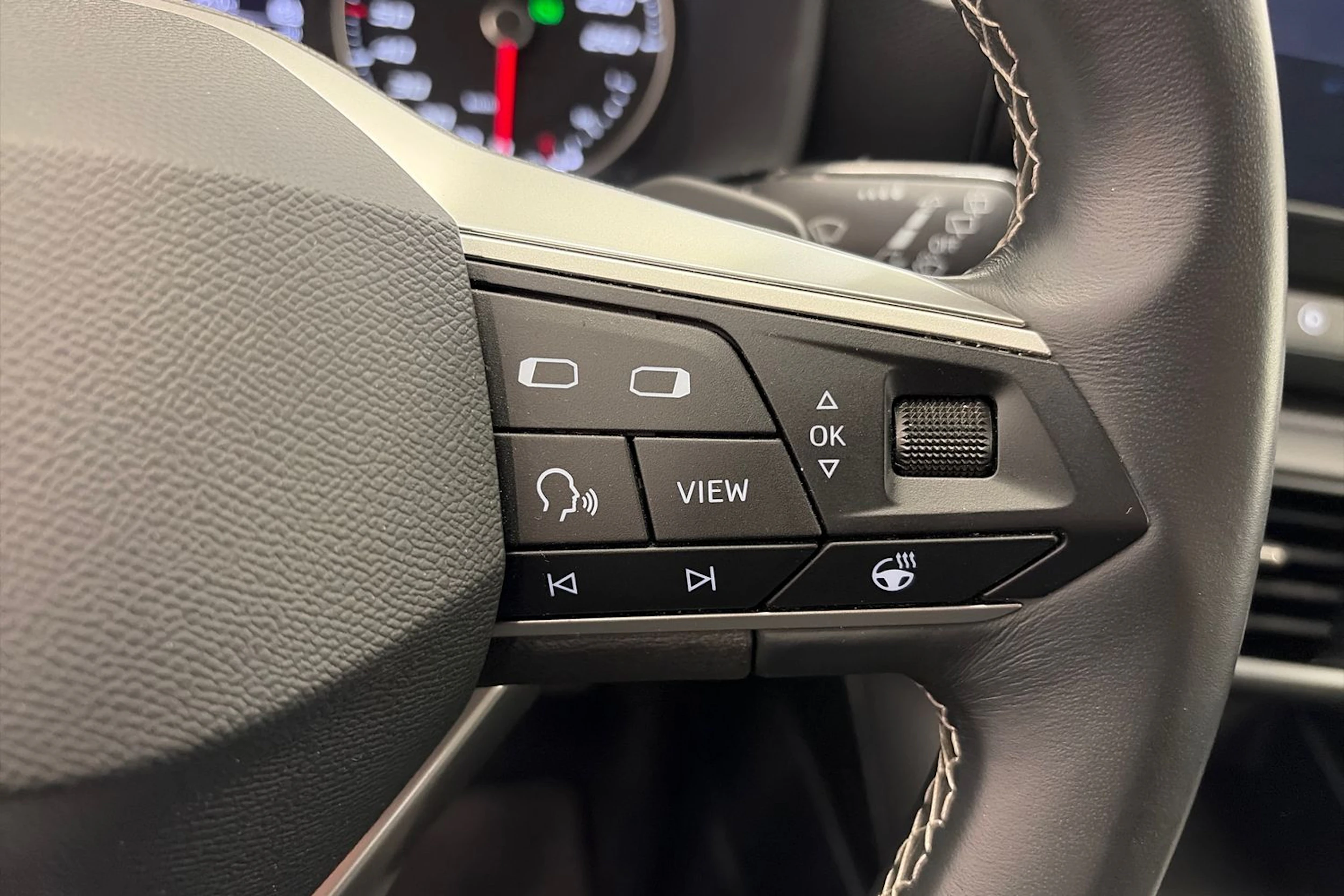 harmaa SEAT Leon Sportstourer 2024 kuva 15.