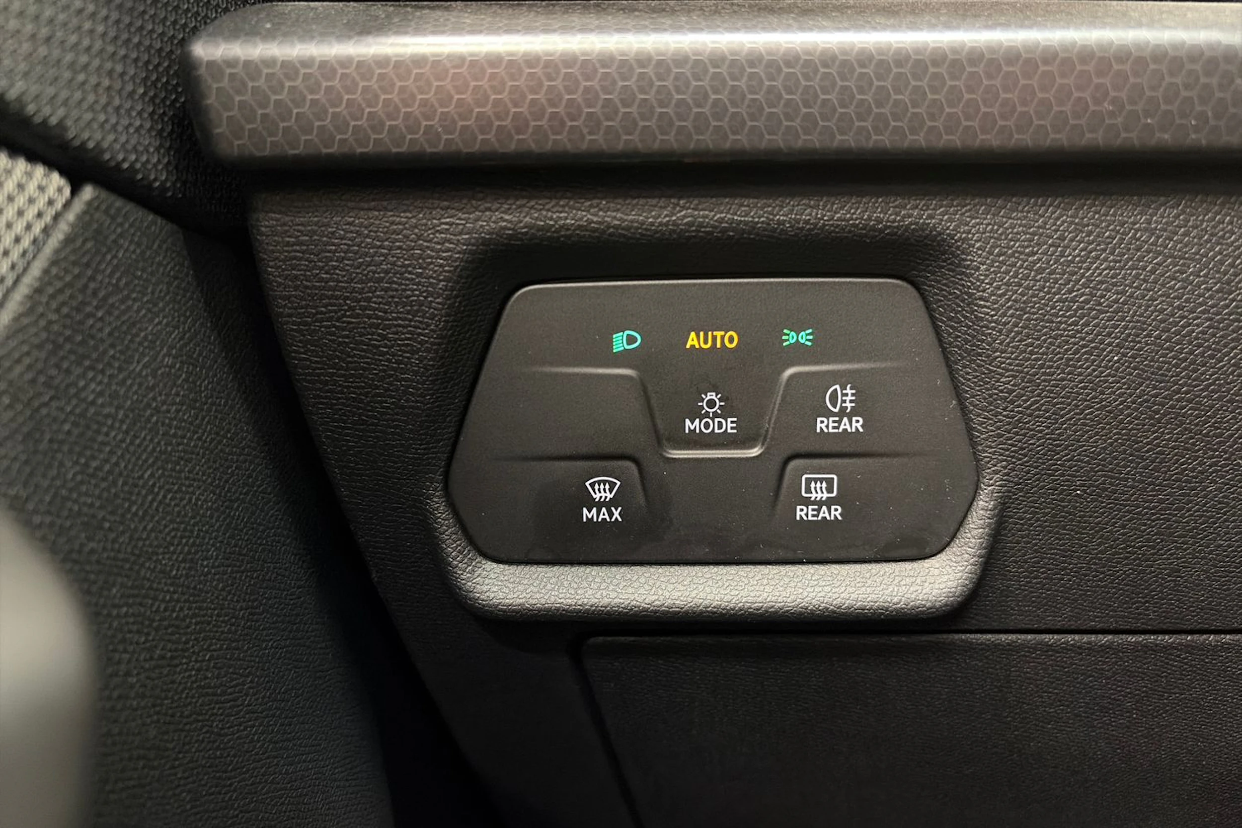 harmaa SEAT Leon Sportstourer 2024 kuva 20.