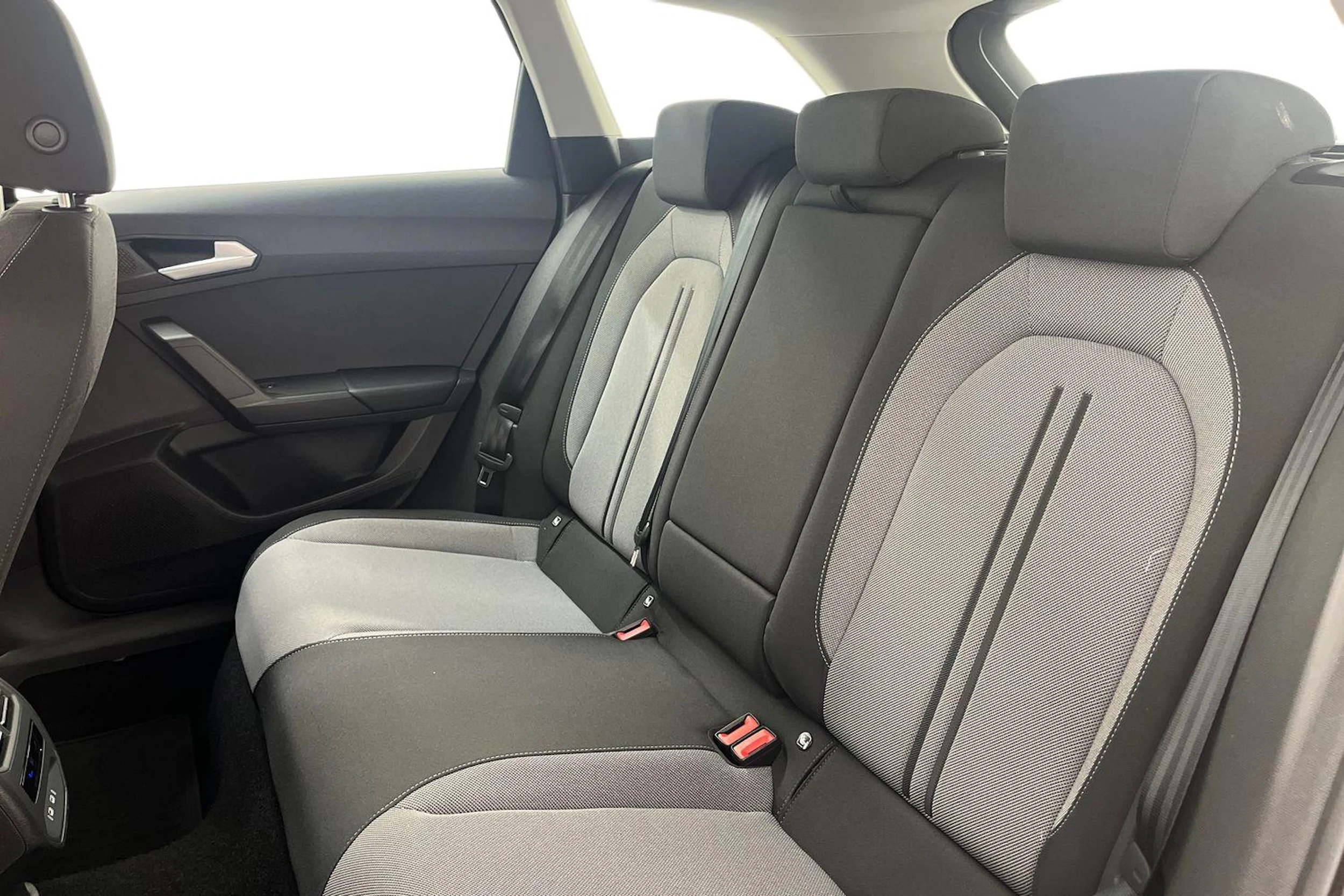 musta SEAT Leon 2024 kuva 8.