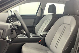 musta SEAT Leon 2024 kuva 12.