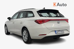 valkoinen SEAT Leon Sportstourer 2024 kuva 2.