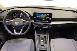 valkoinen SEAT Leon Sportstourer 2024 kuva 7.