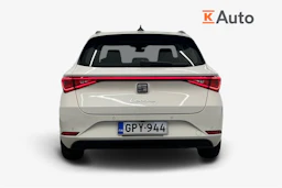 valkoinen SEAT Leon Sportstourer 2024 kuva 3.