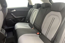 valkoinen SEAT Leon Sportstourer 2024 kuva 8.