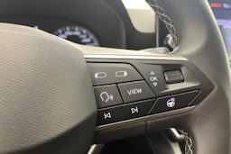 valkoinen SEAT Leon Sportstourer 2024 kuva 15.