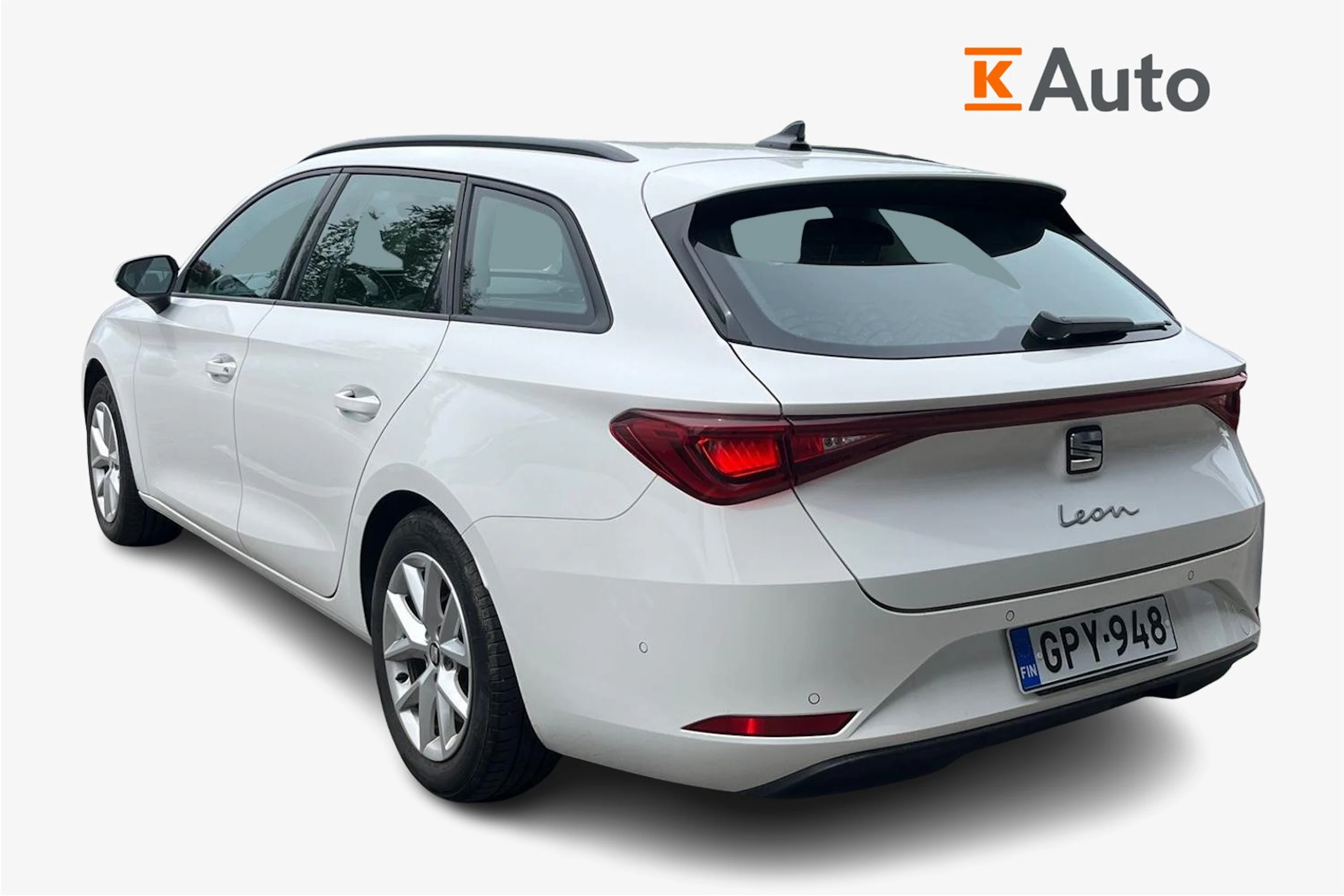 valkoinen SEAT Leon 2024 kuva 2.