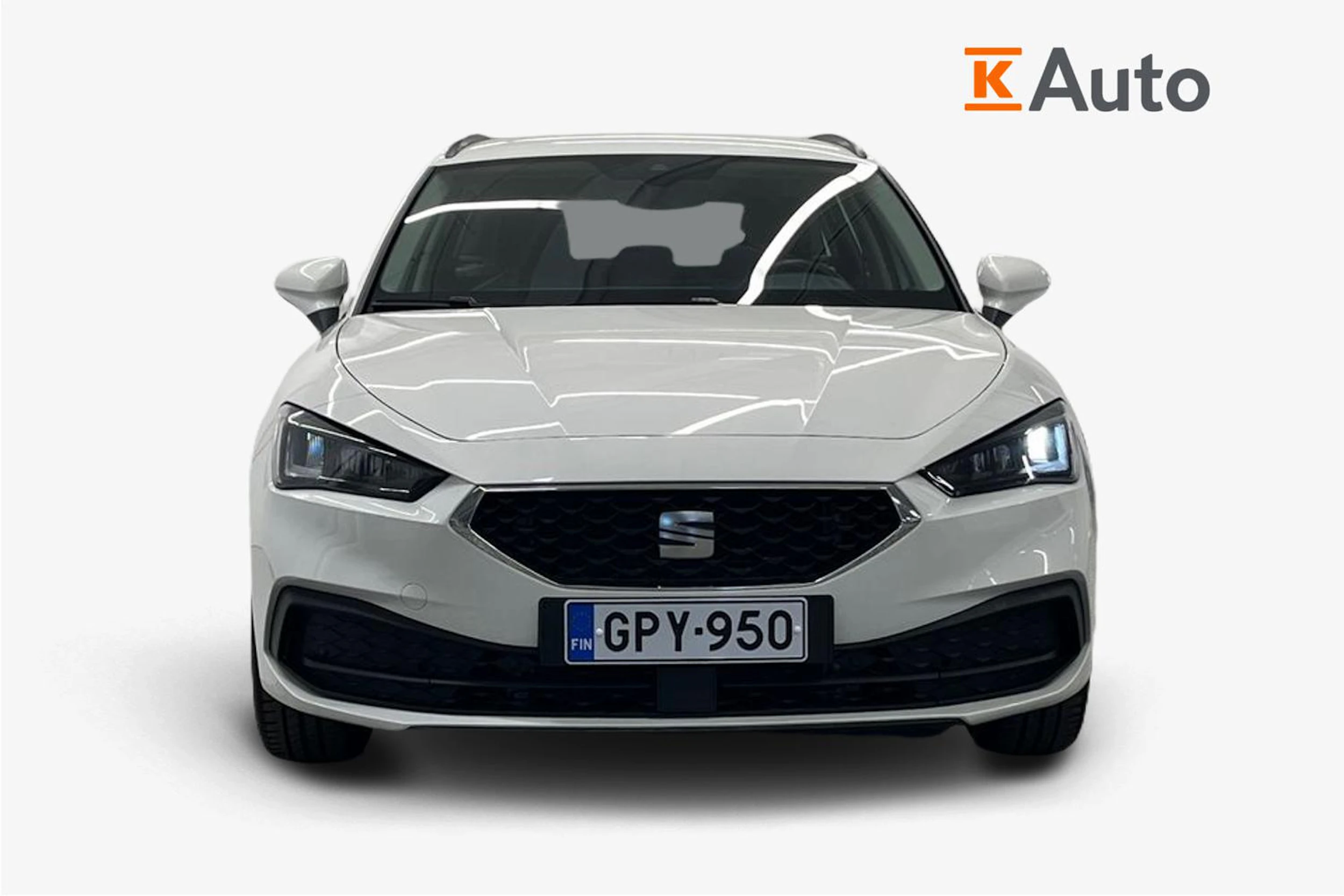valkoinen SEAT Leon Sportstourer 2024 kuva 4.
