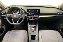 valkoinen SEAT Leon Sportstourer 2024 kuva 7.
