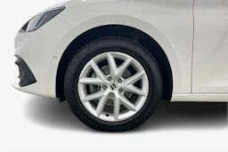valkoinen SEAT Leon Sportstourer 2024 kuva 9.