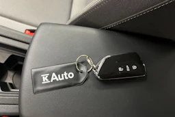 valkoinen SEAT Leon Sportstourer 2024 kuva 20.