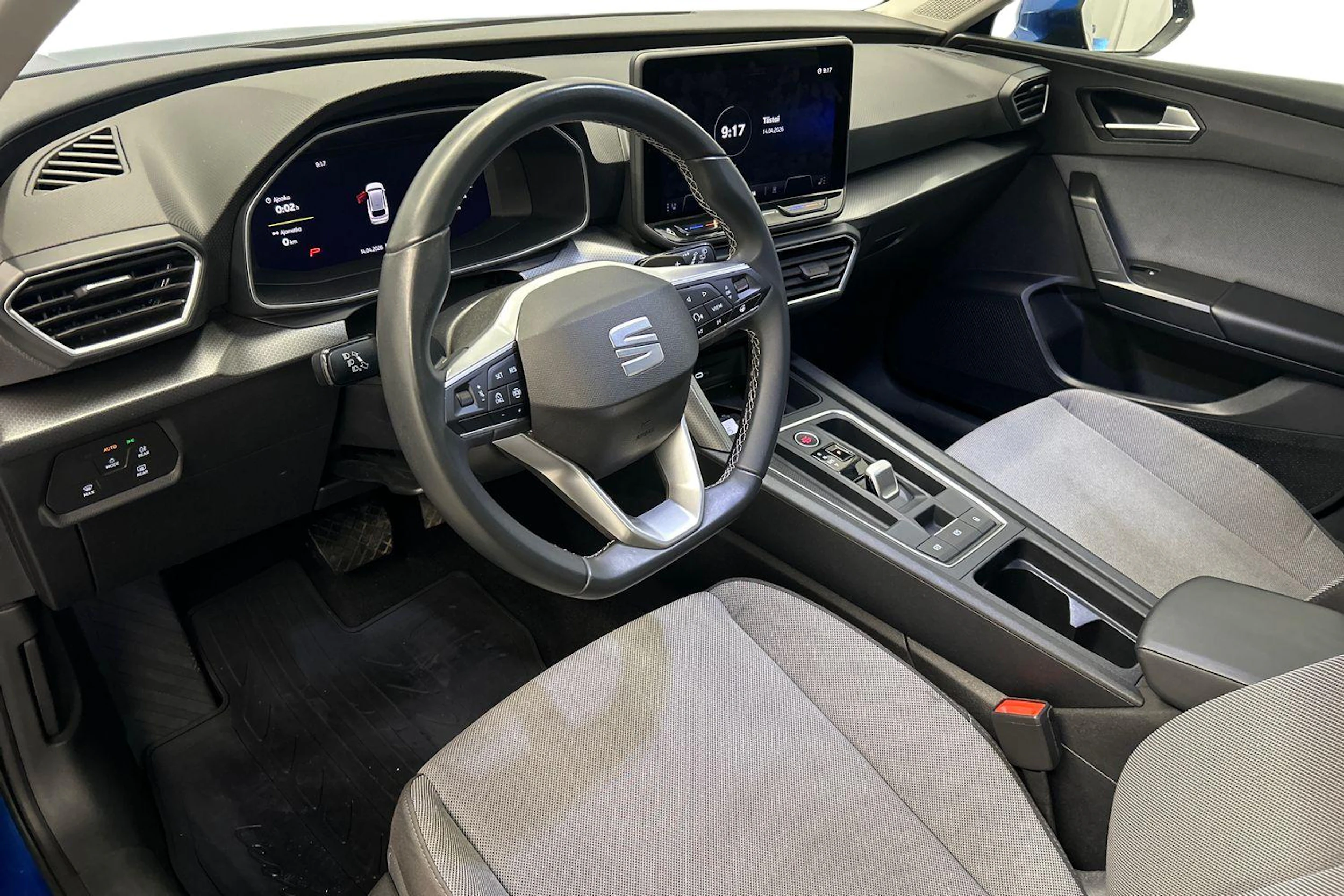 sininen SEAT Leon Sportstourer 2025 kuva 6.