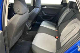 sininen SEAT Leon Sportstourer 2025 kuva 8.