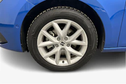 sininen SEAT Leon Sportstourer 2025 kuva 9.