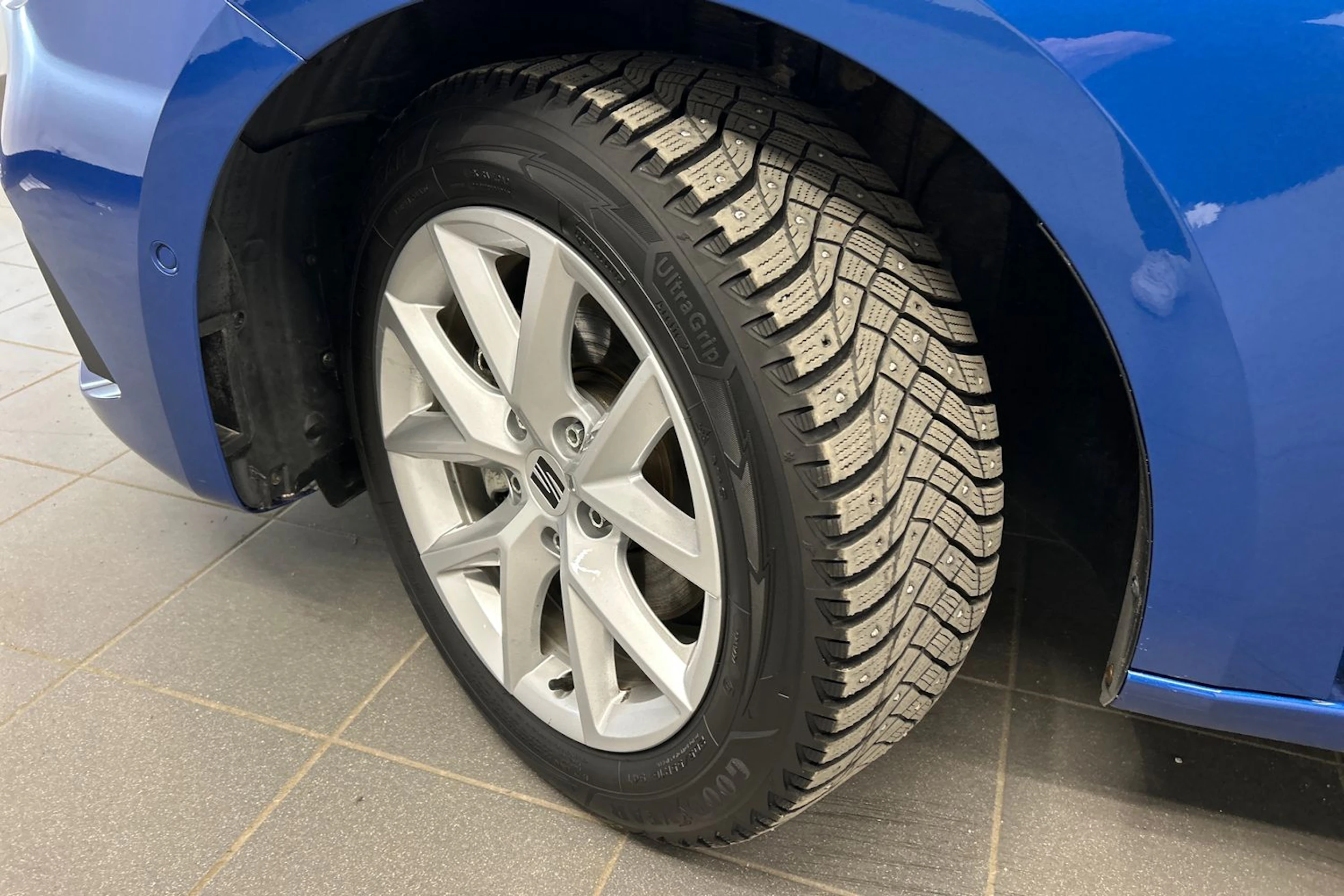 sininen SEAT Leon Sportstourer 2025 kuva 10.