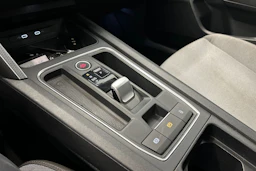 sininen SEAT Leon Sportstourer 2025 kuva 18.