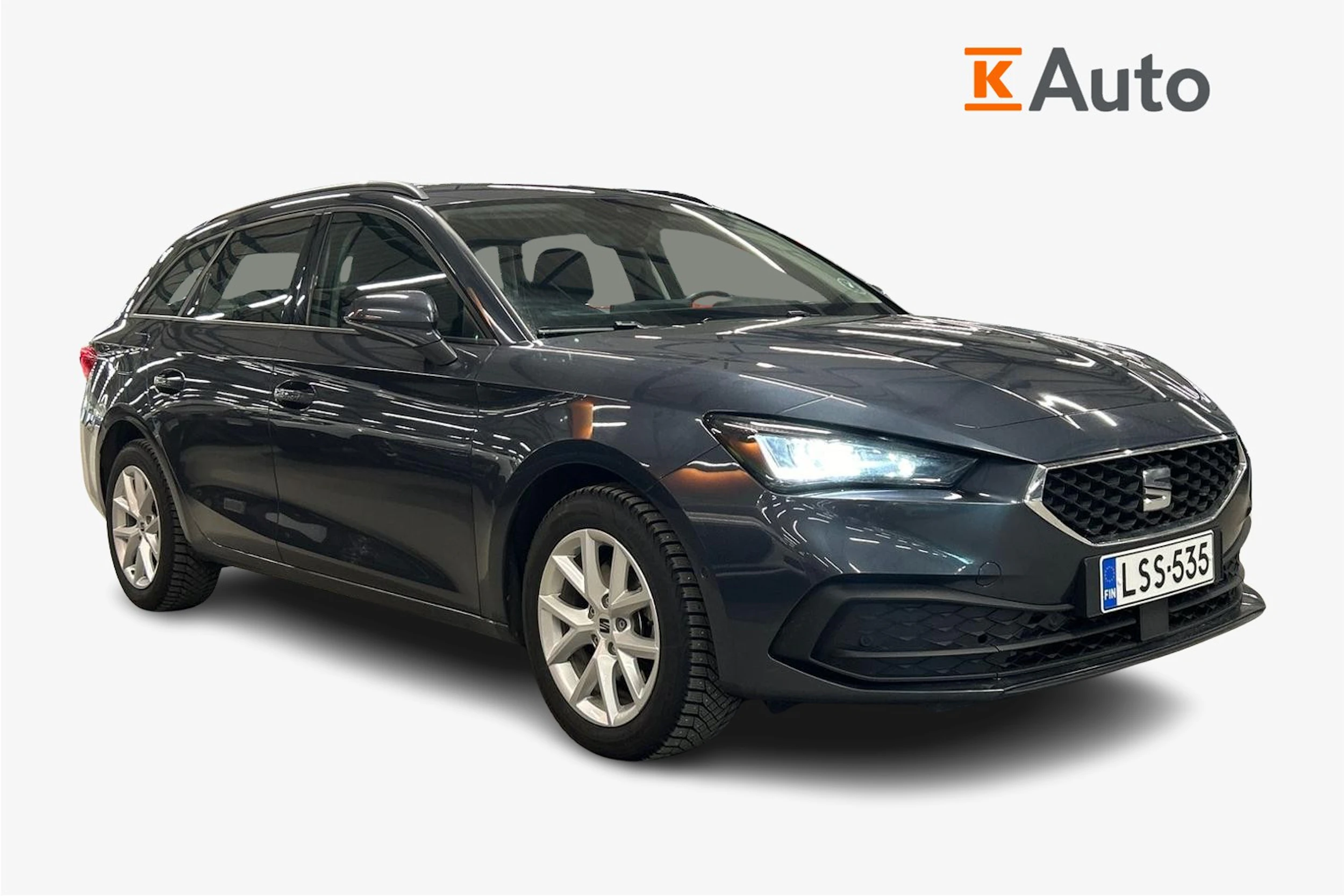 harmaa SEAT Leon 2025 kuva 1.