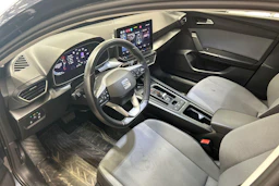 harmaa SEAT Leon 2025 kuva 3.