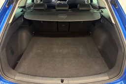 sininen SEAT Leon Sportstourer 2025 kuva 13.