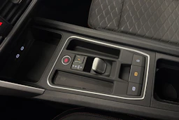 sininen SEAT Leon Sportstourer 2025 kuva 20.