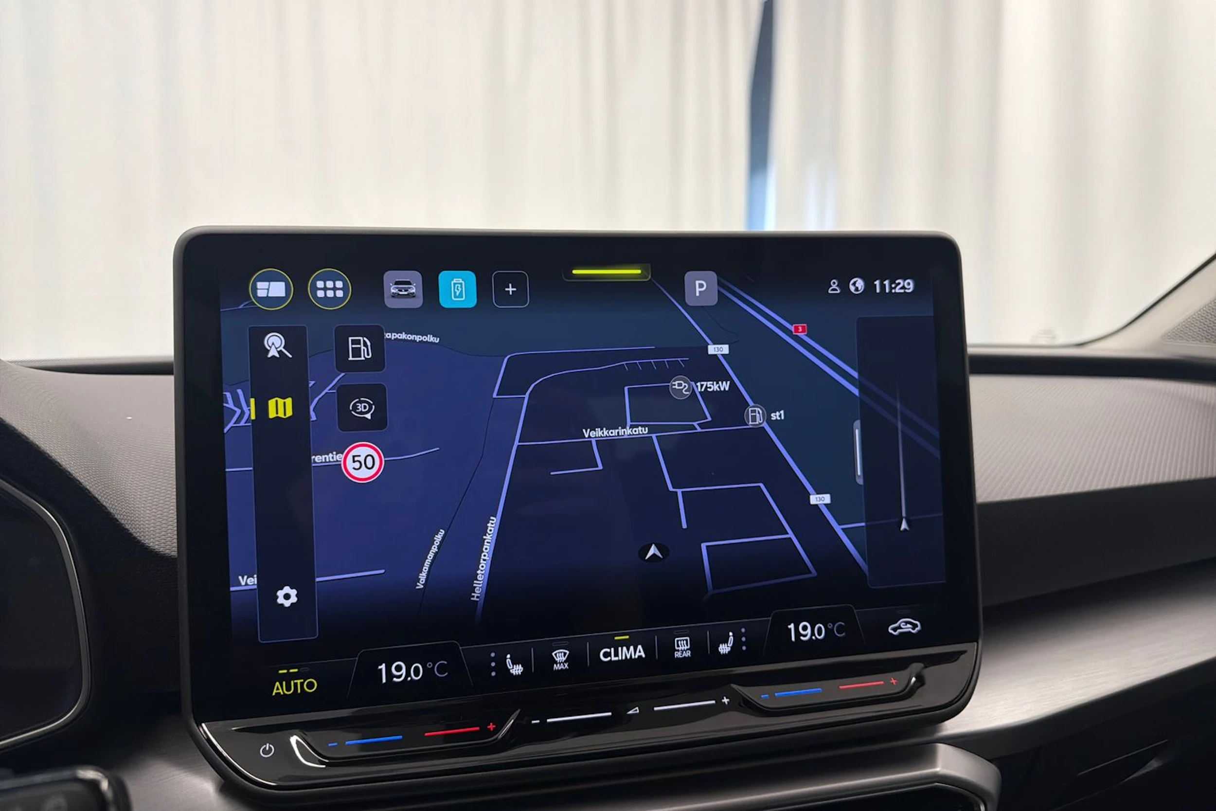 sininen SEAT Leon Sportstourer 2025 kuva 21.
