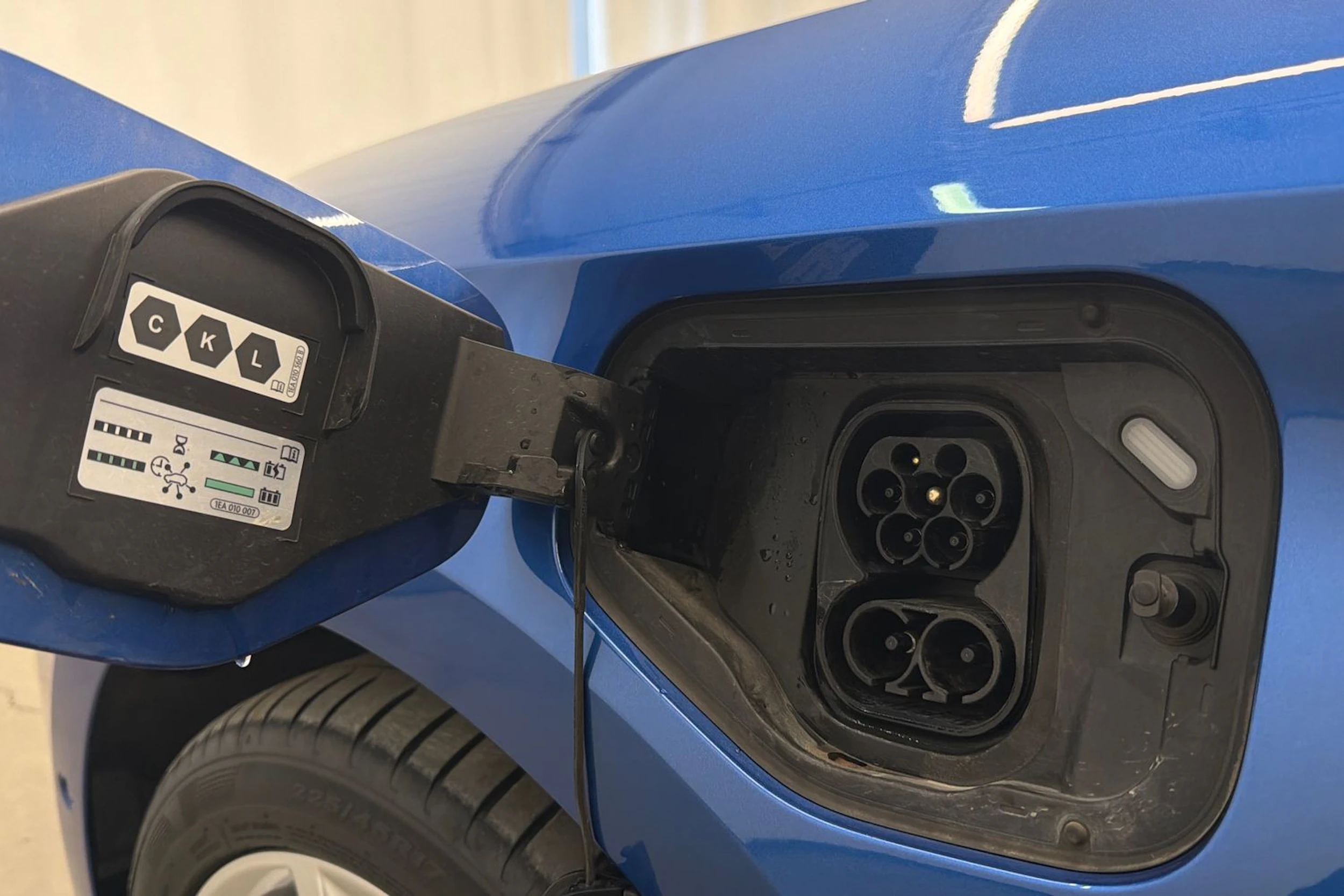 sininen SEAT Leon Sportstourer 2025 kuva 31.